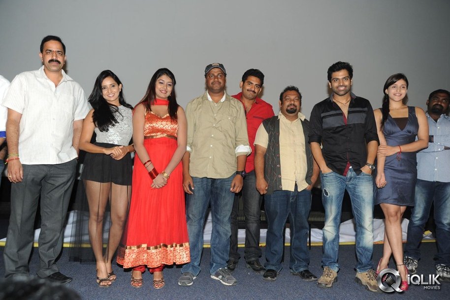 Hrudaya-Kaleyam-Movie-Trailer-Launch